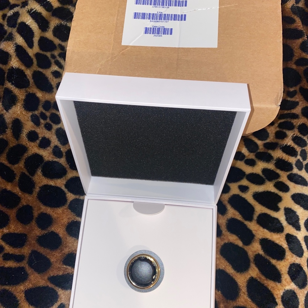 OURA RING GOLD GEN 3 Size 9